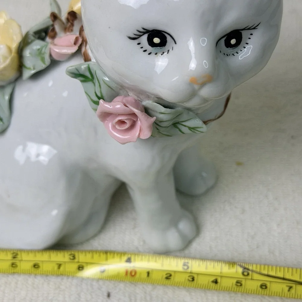 Vintage White Ceramic Cat sitting Pink Yellow Raised Flowers 6